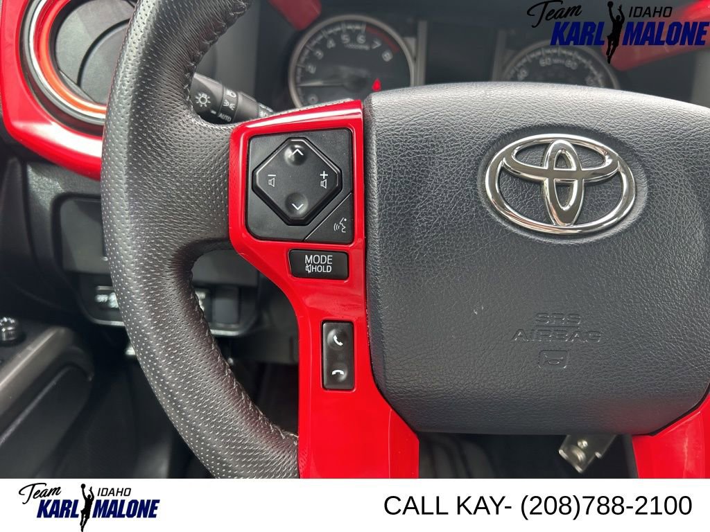 Used 2020 Toyota Tacoma TRD Off-Road AWD/4WD image 26