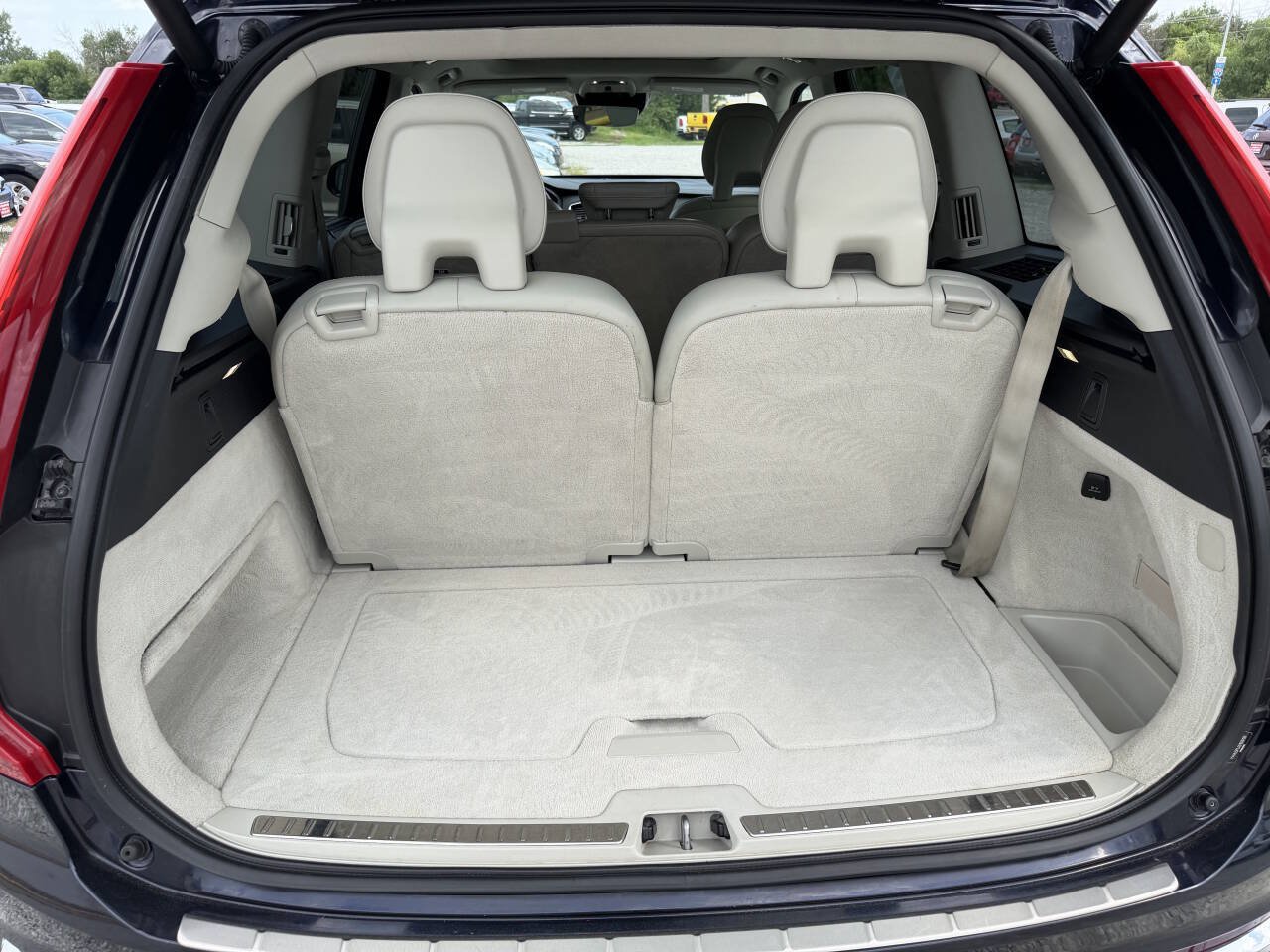 Used 2016 Volvo XC90 T6 Inscription w/ Vision Package AWD/4WD image 18