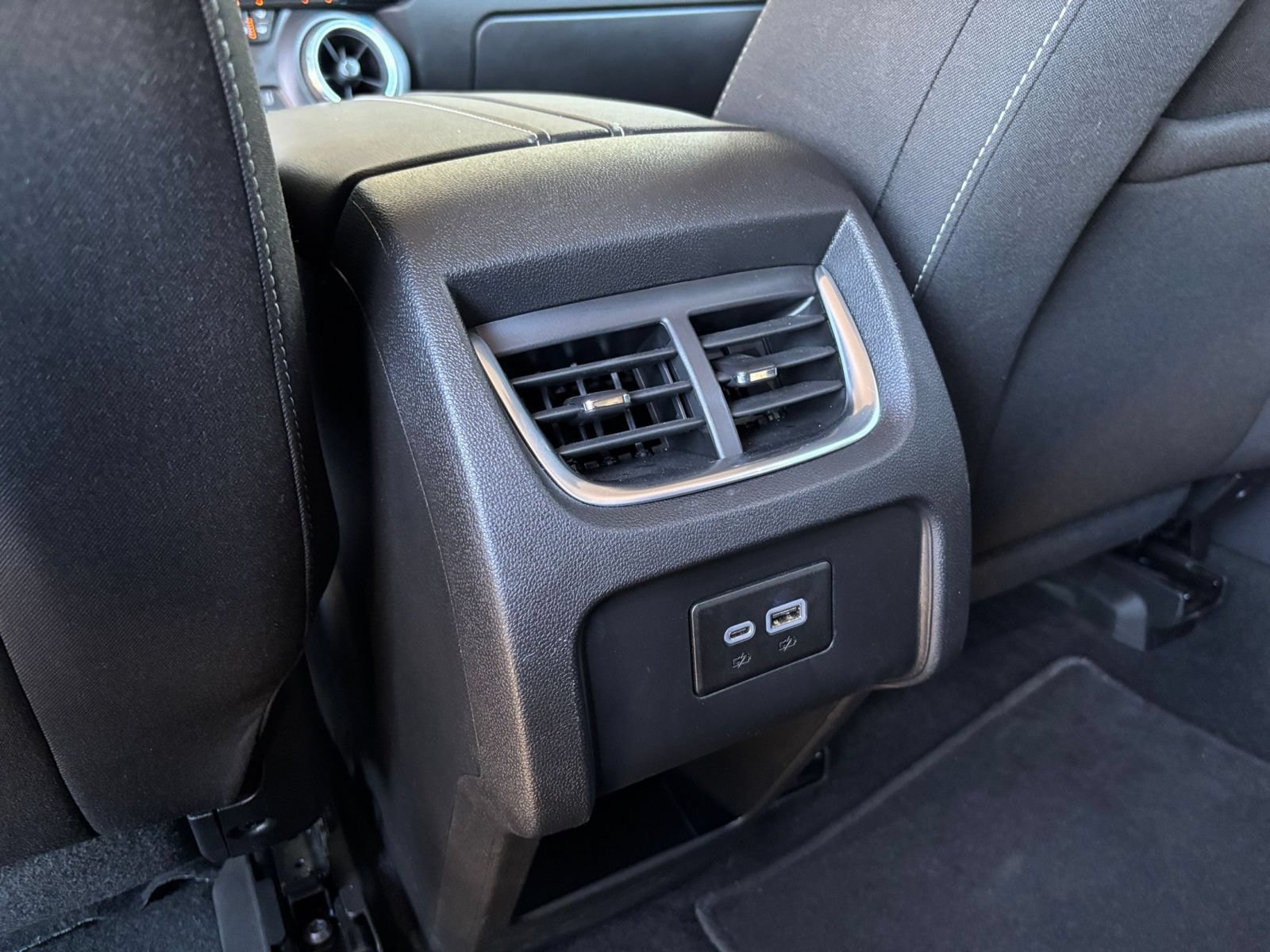 Used 2025 Chevrolet Blazer LT FWD image 23