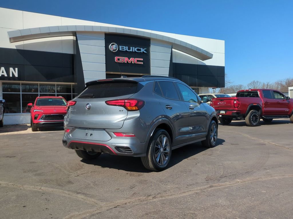 Used 2020 Buick Encore GX Select w/ Sport Touring Package image 5