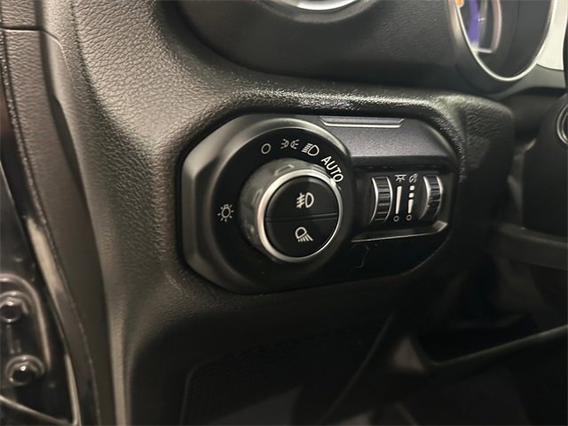 Used 2021 Jeep Gladiator Overland w/ Popular Equipment Package image 21