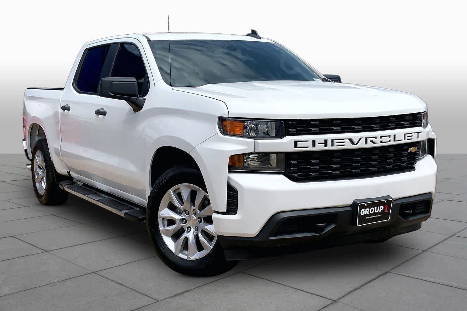 Used 2020 Chevrolet Silverado 1500 Custom w/ Infotainment Package RWD image 2