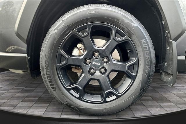 Used 2021 Toyota RAV4 TRD Off-Road w/ TRD Off-Road Weather Package AWD/4WD image 32