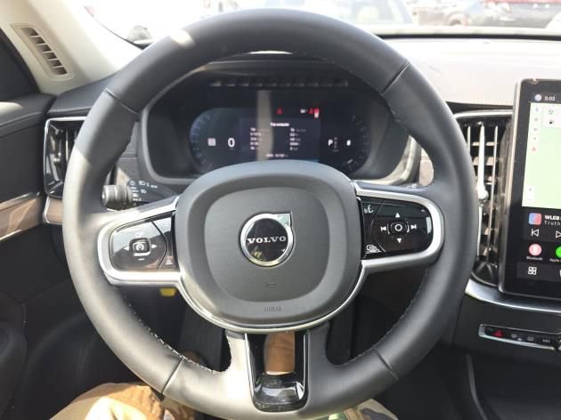 Used 2025 Volvo XC90 B6 Plus AWD/4WD image 8