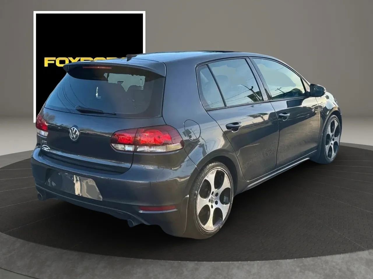 Used 2011 Volkswagen Golf 4-Door image 5