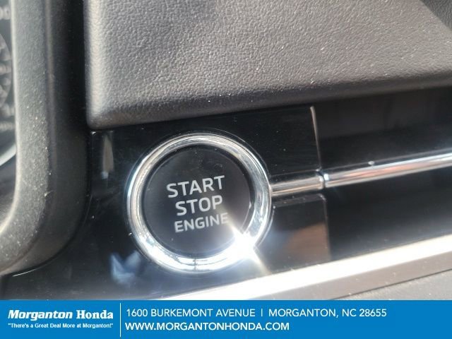 Used 2024 Mitsubishi Outlander SE Black Edition image 24
