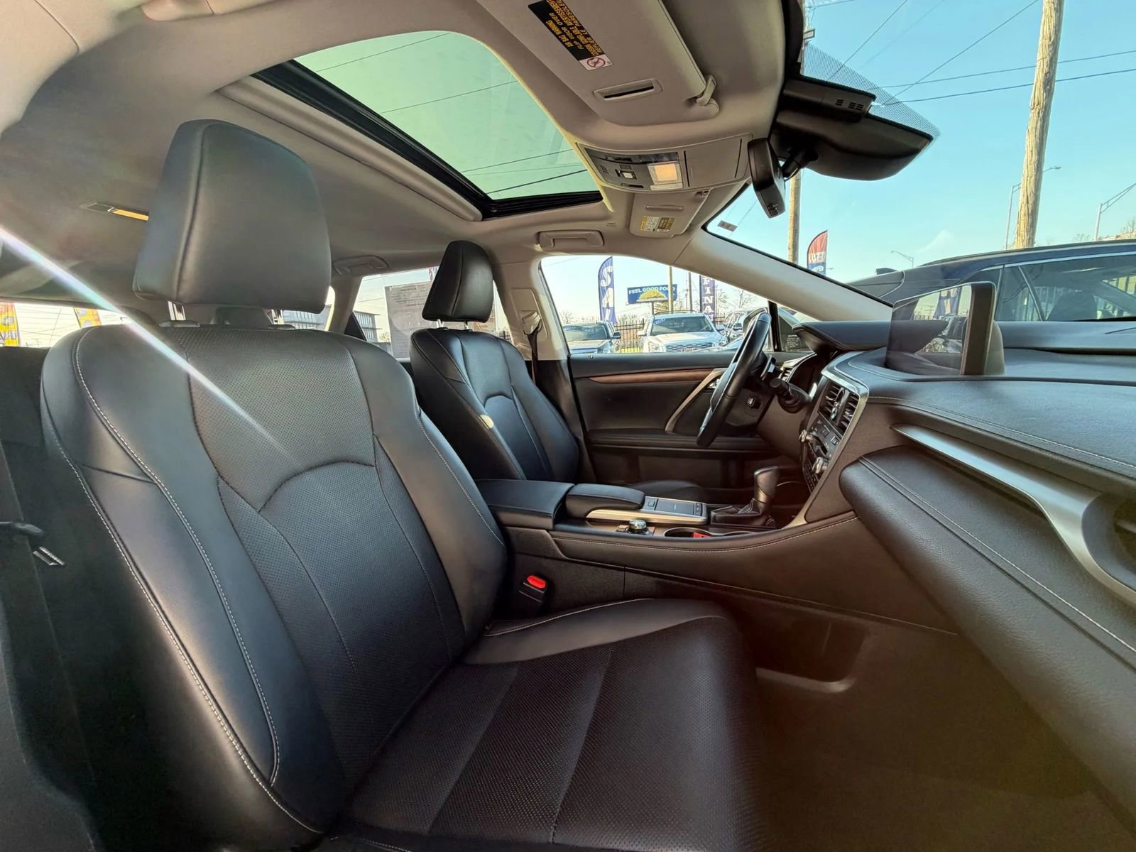 Used 2020 Lexus RX 350L Premium w/ Premium Package image 41