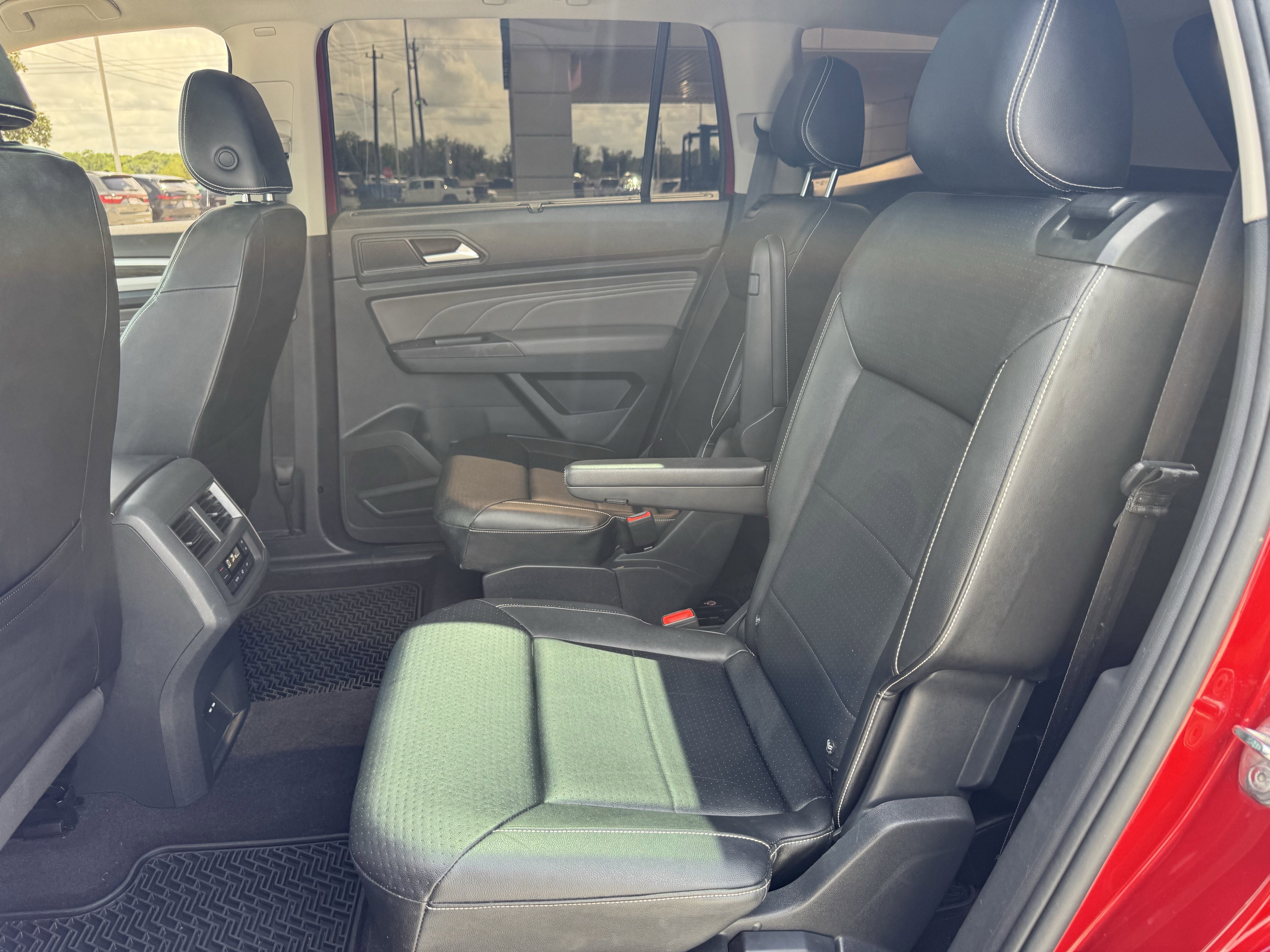 Used 2022 Volkswagen Atlas SE w/ Panoramic Sunroof Package AWD/4WD image 30