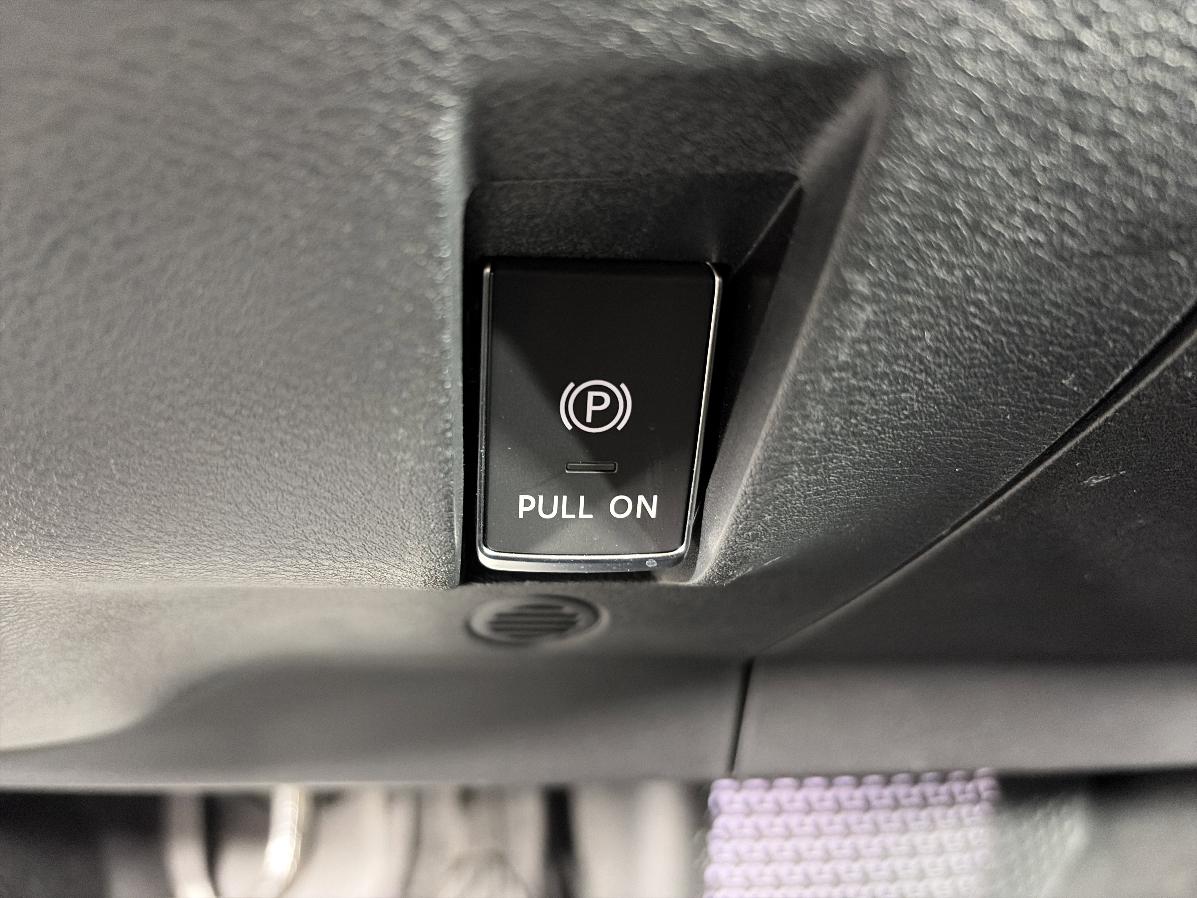 Used 2023 Nissan Ariya AWD image 29