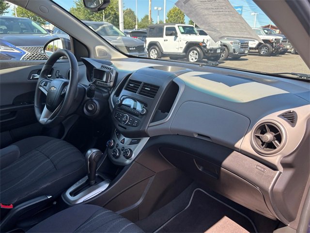 Used 2015 Chevrolet Sonic LT image 27