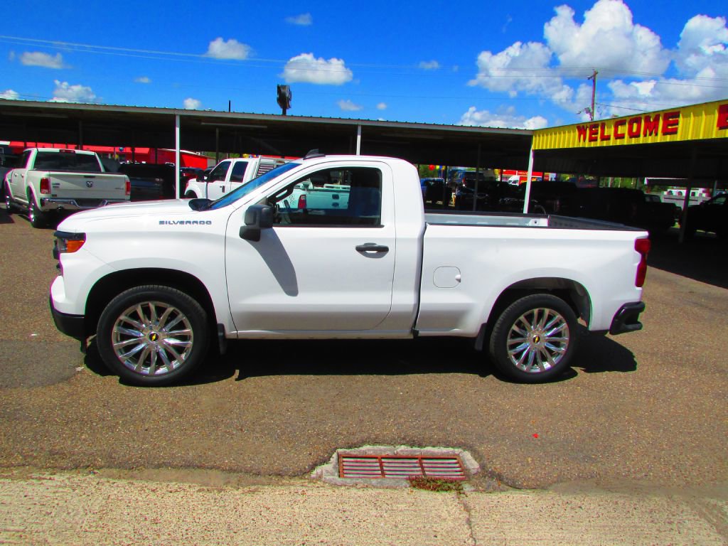 Used 2023 Chevrolet Silverado 1500 W/T image 2