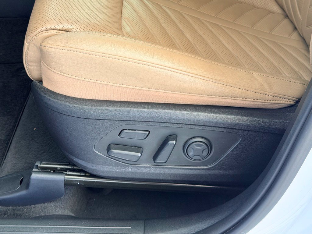Used 2024 Kia Sorento SX Prestige w/ Olive Brown Leather Package AWD/4WD image 16