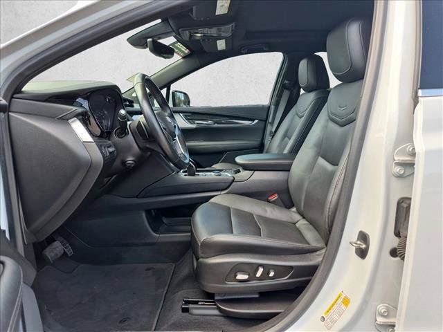 Used 2022 Cadillac XT5 Premium Luxury w/ Technology Package FWD image 15
