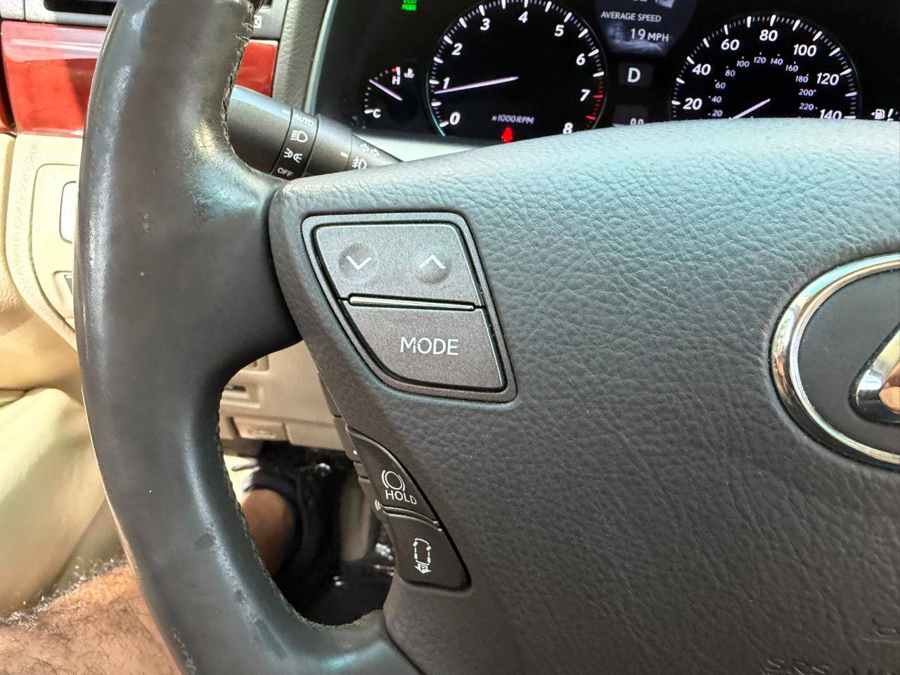 Used 2012 Lexus LS 460 w/ Luxury Value Edition RWD image 27