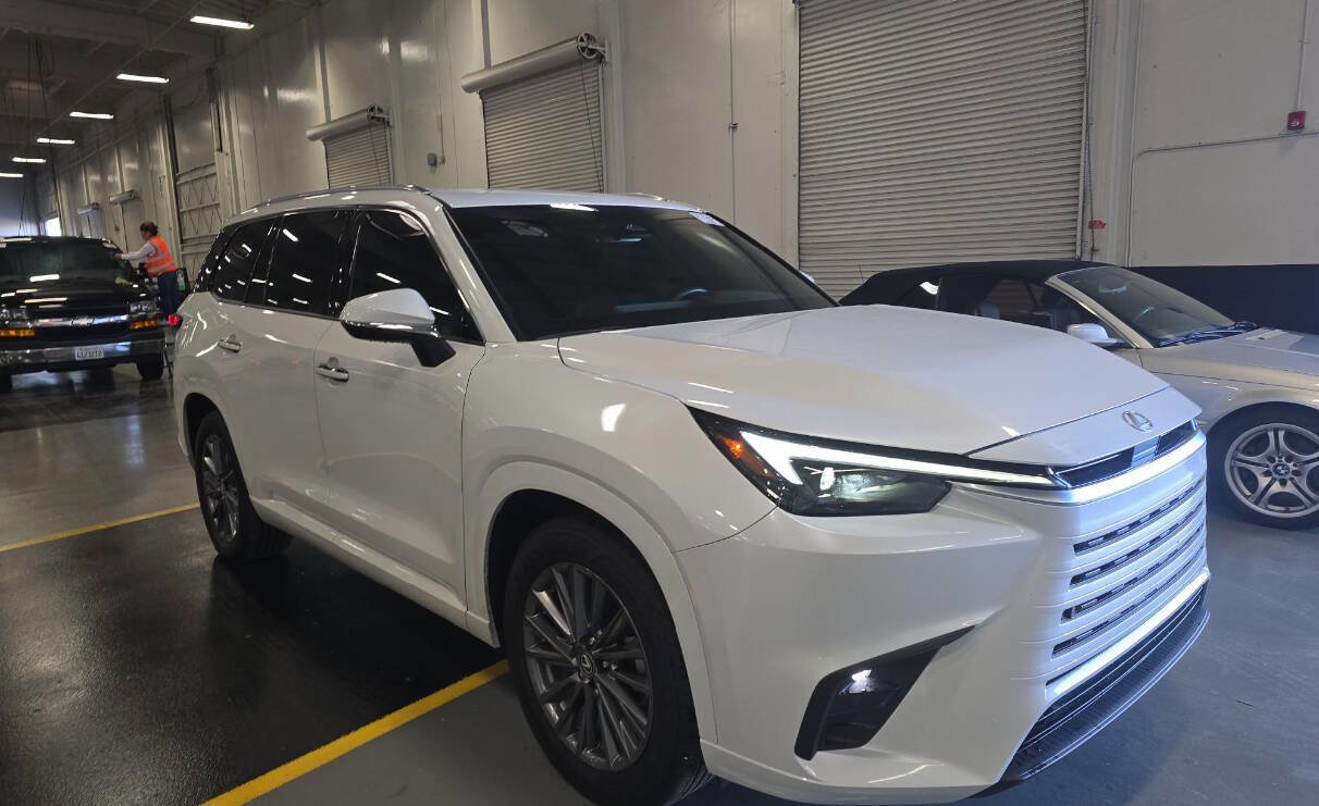 Used 2025 Lexus TX 350 AWD image 1