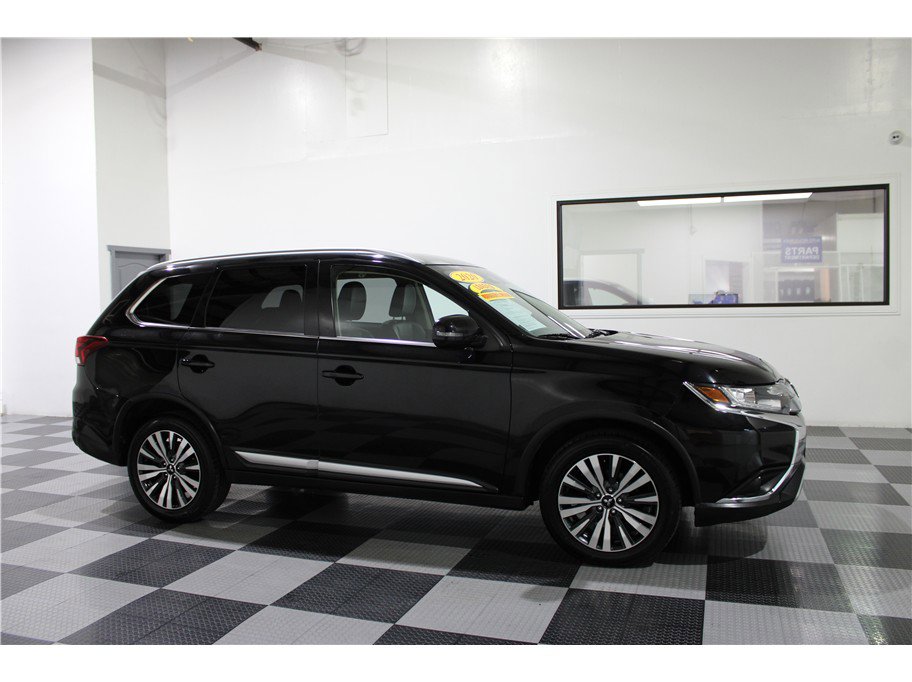 Used 2020 Mitsubishi Outlander ES image 1