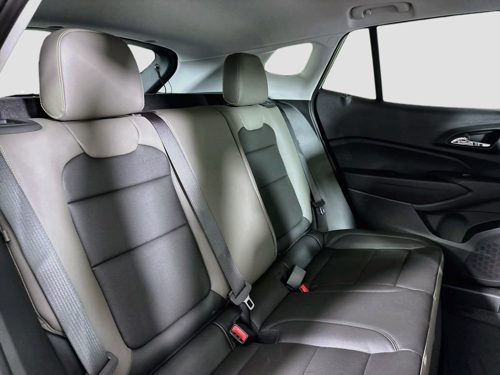 New 2026 Chevrolet Trax ACTIV w/ Sunroof Package FWD image 26