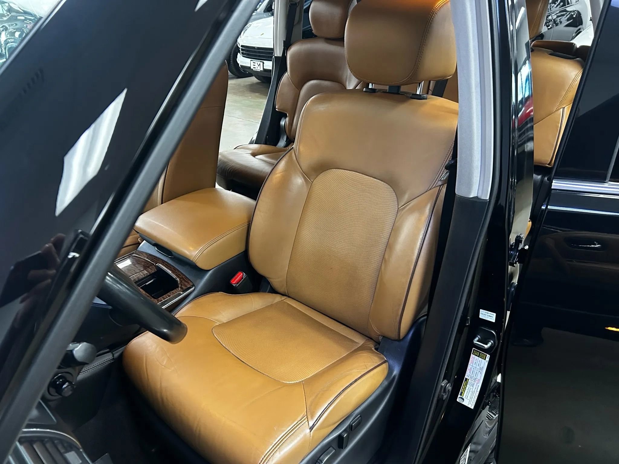 Used 2017 Nissan Armada Platinum image 7