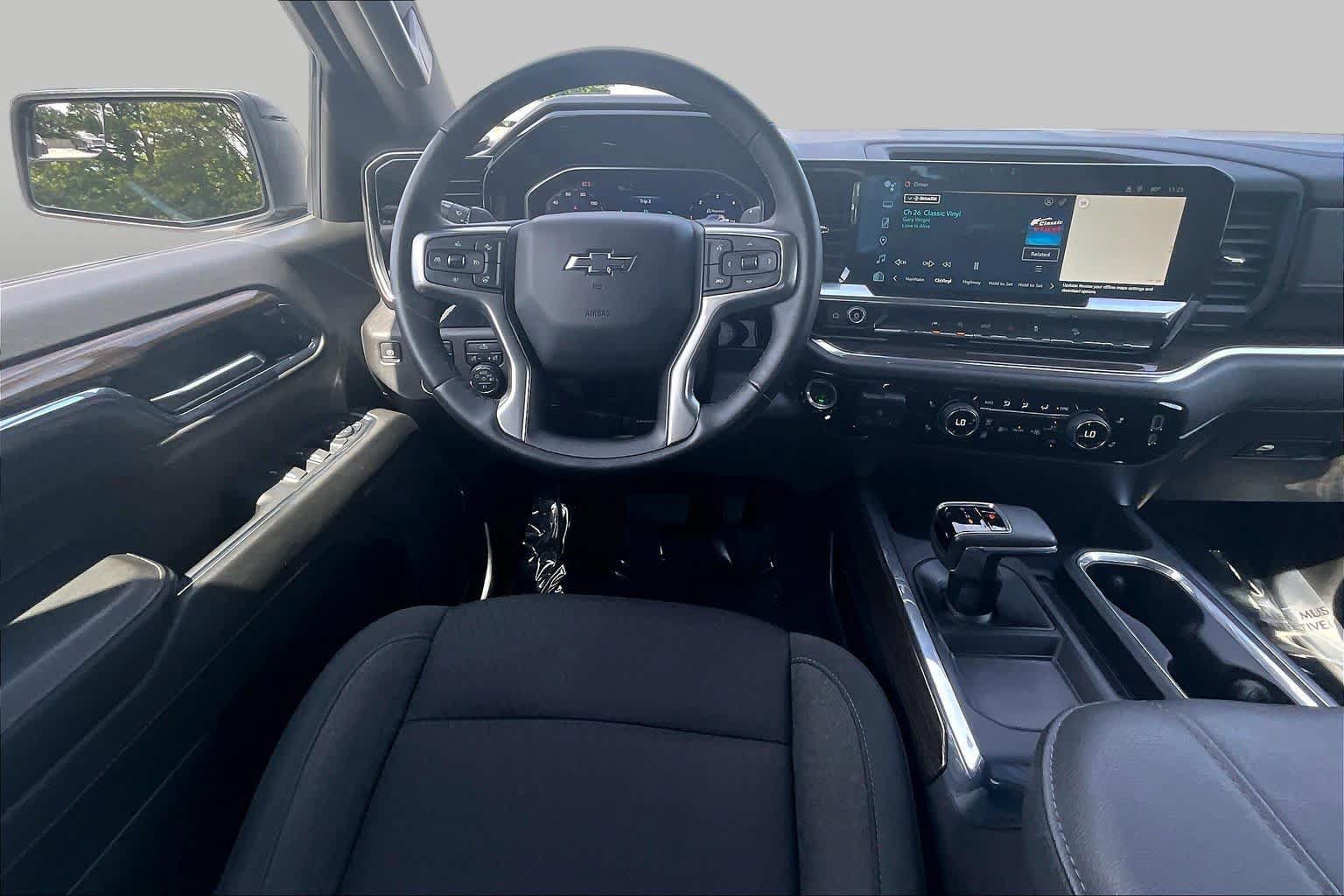 Used 2024 Chevrolet Silverado 1500 LT Trail Boss w/ Protection Package AWD/4WD image 5