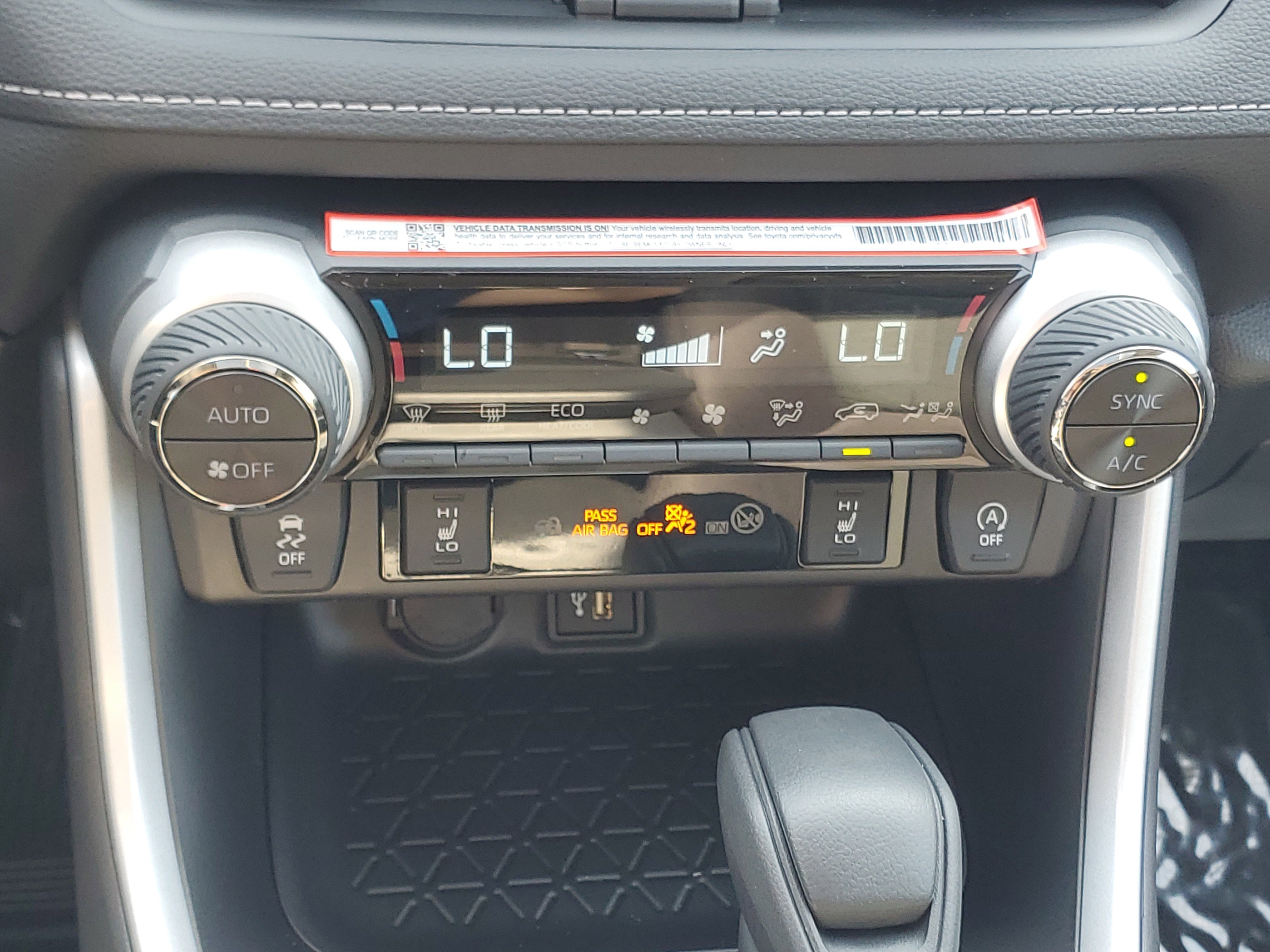 New 2025 Toyota RAV4 XLE image 33