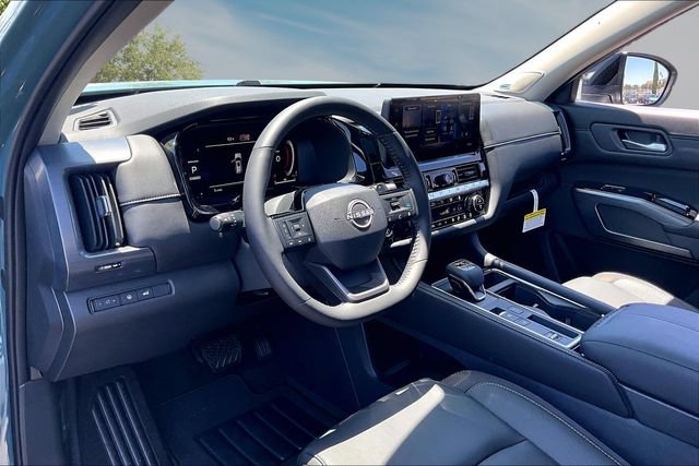 New 2026 Nissan Pathfinder SL w/ SL Premium Package (P04) FWD image 7