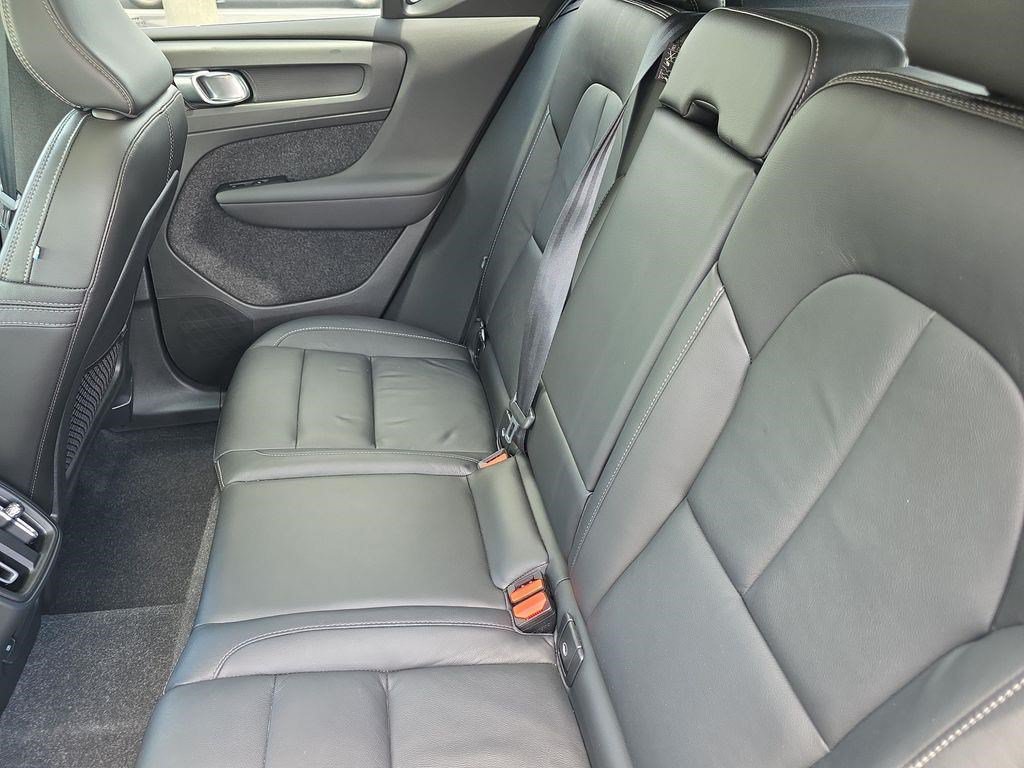 Used 2023 Volvo XC40 B5 Plus w/ Driver Assist Package AWD/4WD image 16