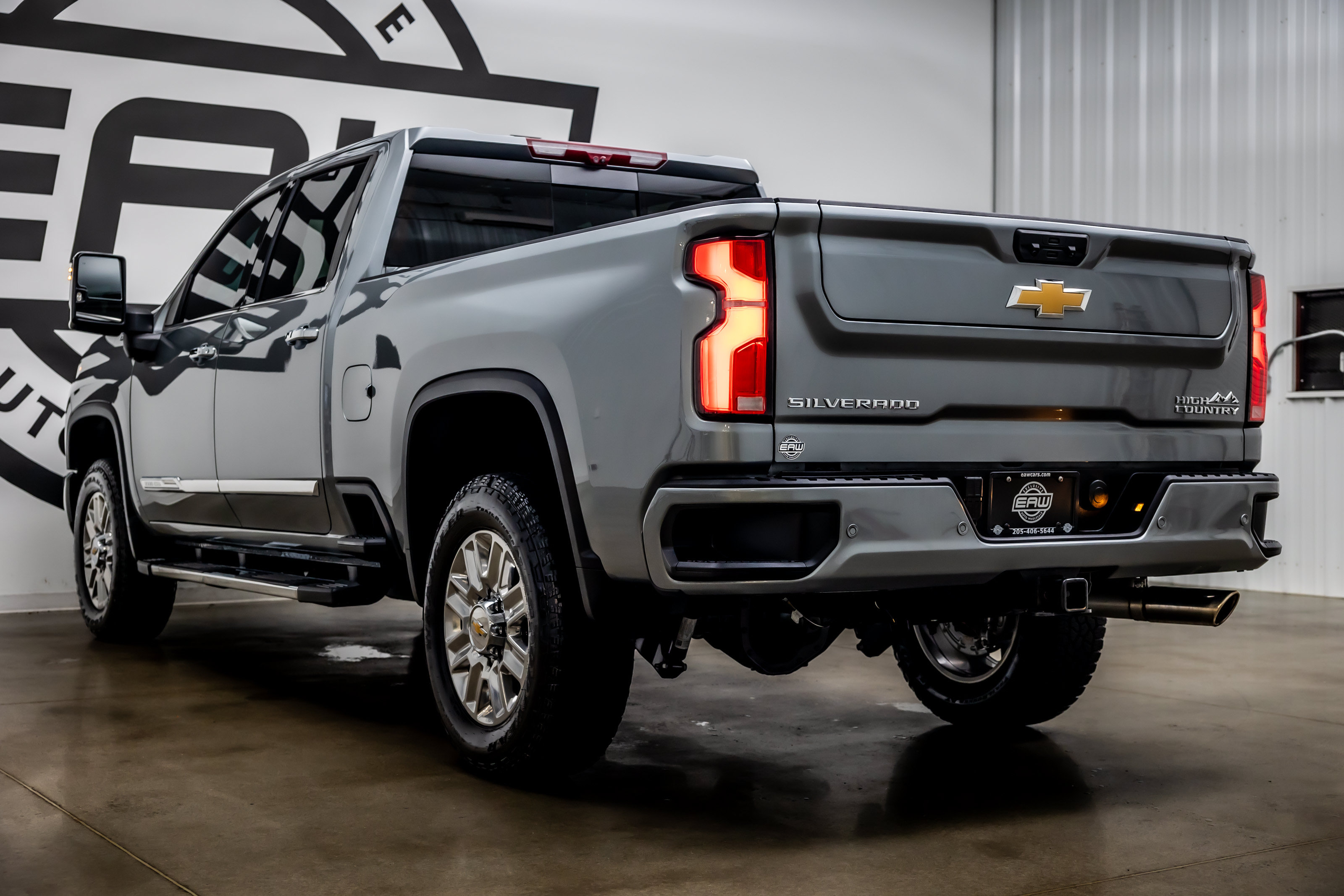 Used 2025 Chevrolet Silverado 3500 High Country w/ Technology Package AWD/4WD image 33