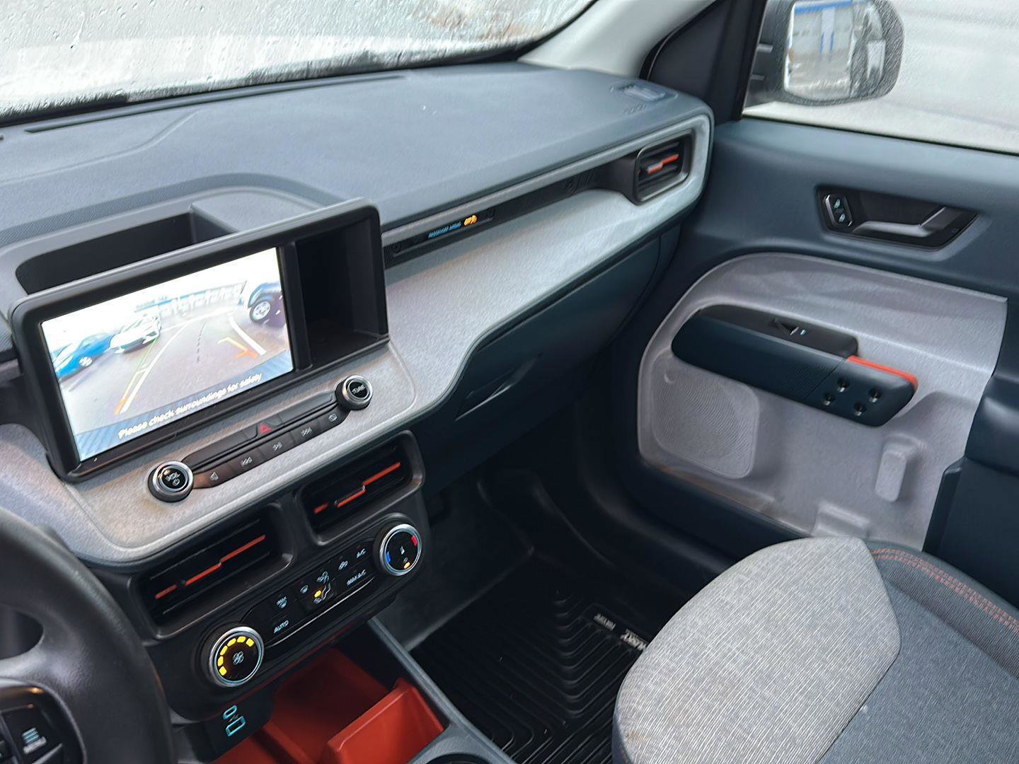 Used 2024 Ford Maverick XLT image 29