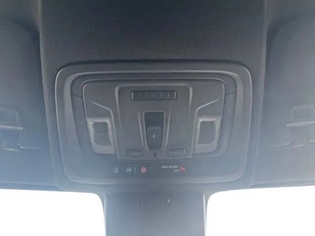 Used 2023 GMC Sierra 1500 AT4 w/ AT4 Premium Package AWD/4WD image 29