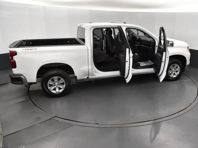 Used 2026 Chevrolet Silverado 1500 LT AWD/4WD image 6