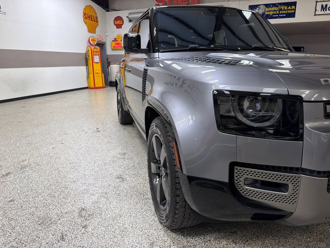 Used 2022 Land Rover Defender 110 X-Dynamic SE AWD/4WD image 14