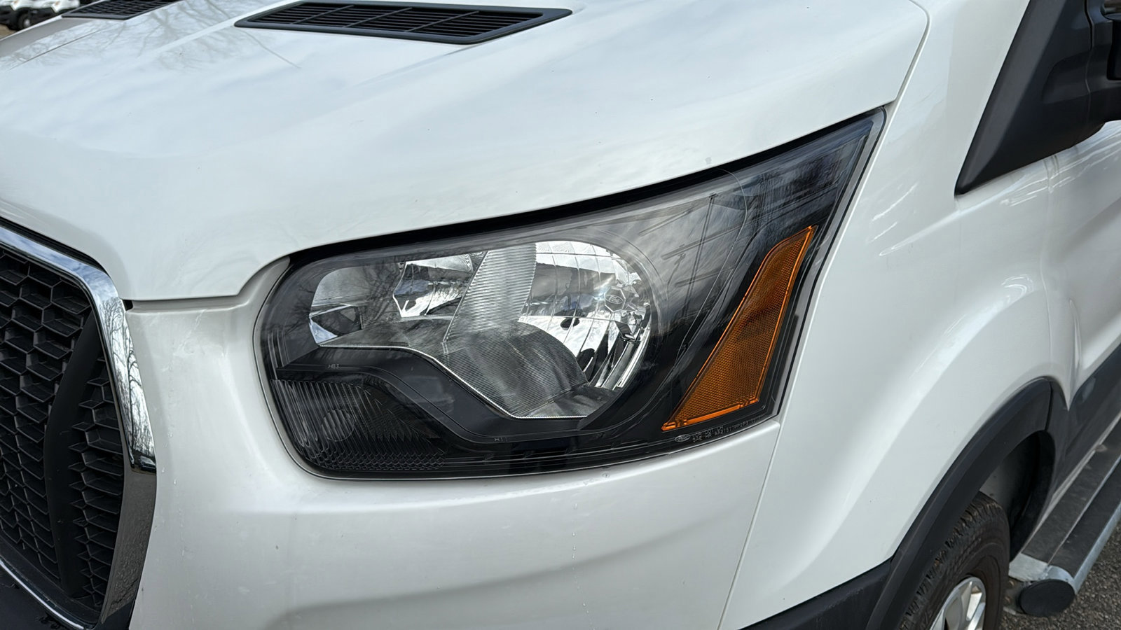 Used 2024 Ford Transit 250 Low Roof w/ Exterior Upgrade Package image 9