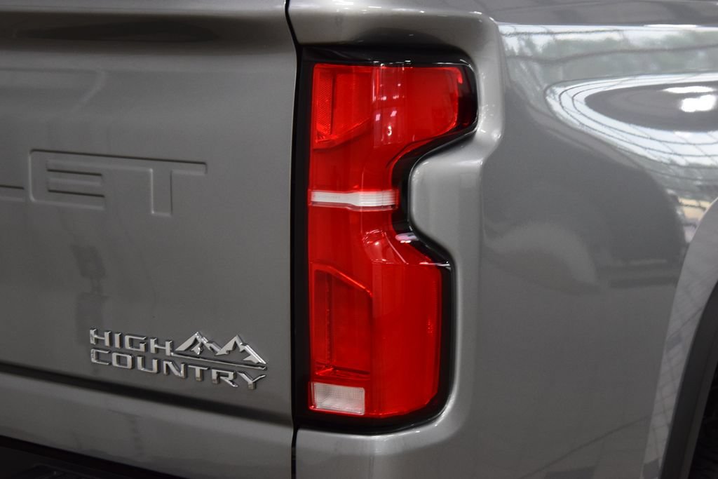 Used 2025 Chevrolet Silverado 2500 High Country w/ Z71 Off-Road Package AWD/4WD image 22