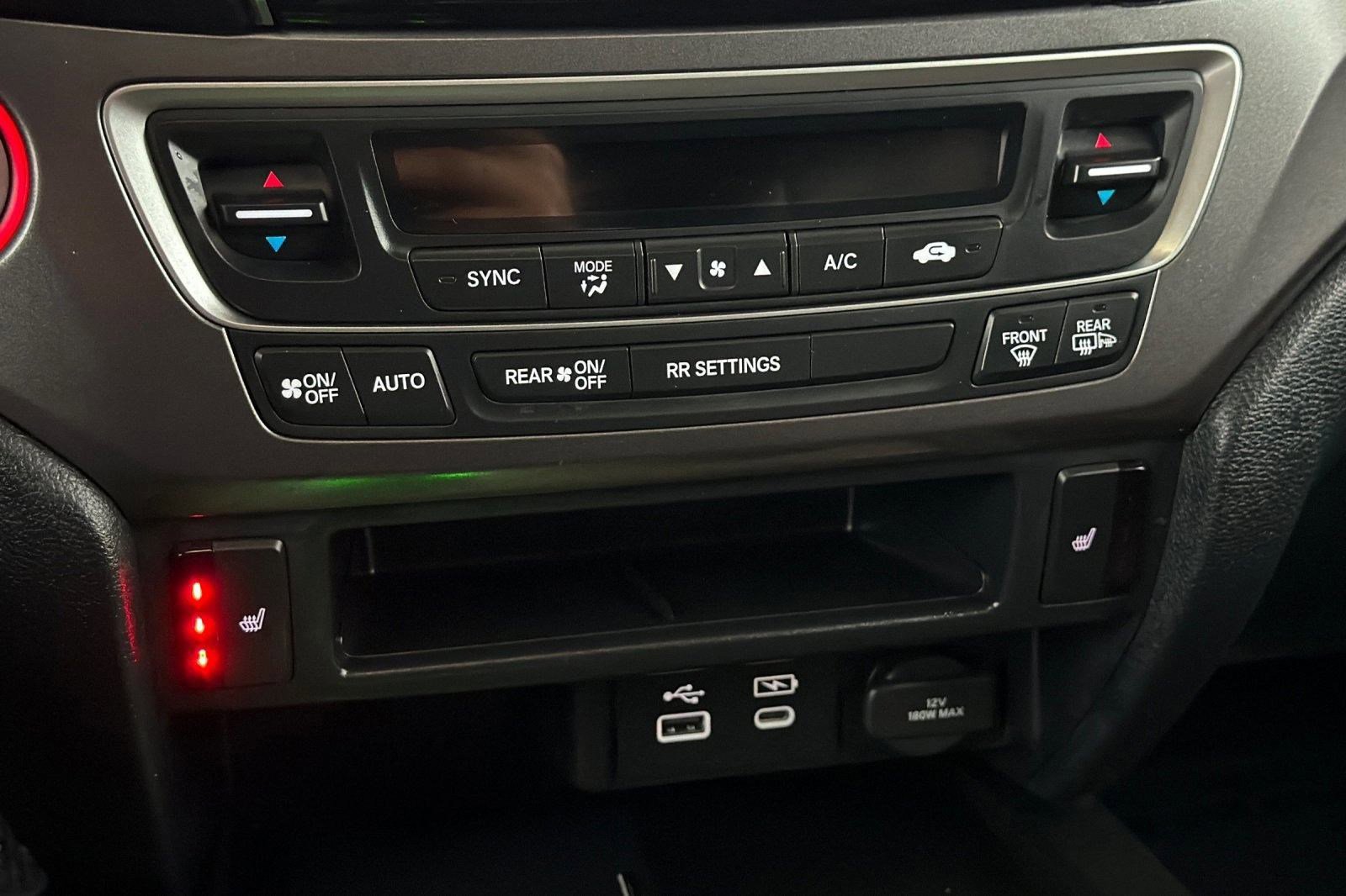 Certified 2025 Honda Passport EX-L image 17