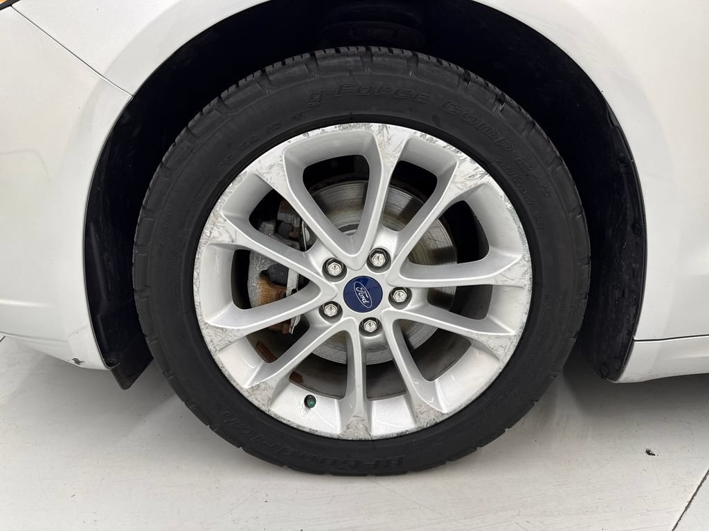 Used 2019 Ford Fusion SE FWD image 10