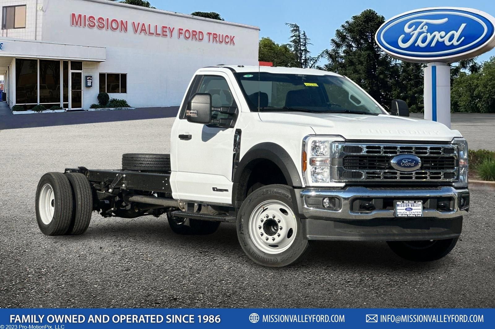 New 2026 Ford F550 2WD Regular Cab Super Duty image 1