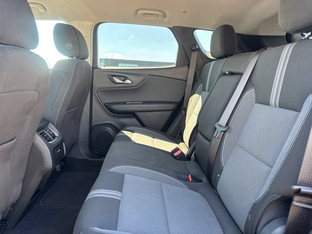Used 2025 Chevrolet Blazer LT FWD image 9