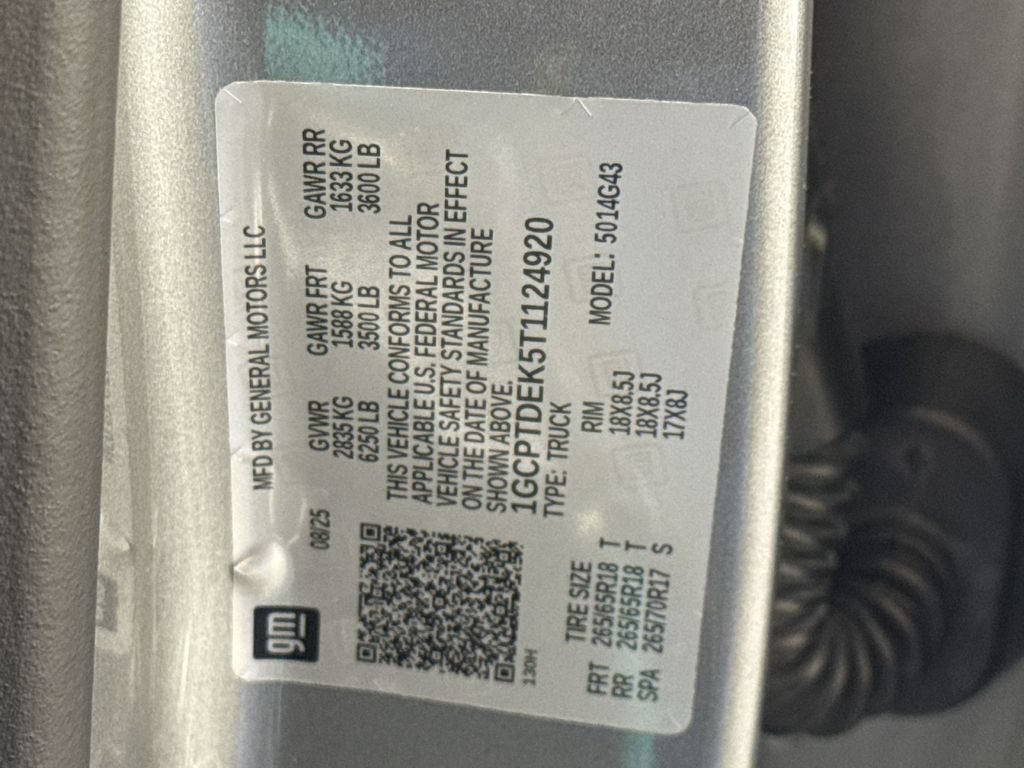 Used 2026 Chevrolet Colorado Z71 w/ Technology Package AWD/4WD image 30