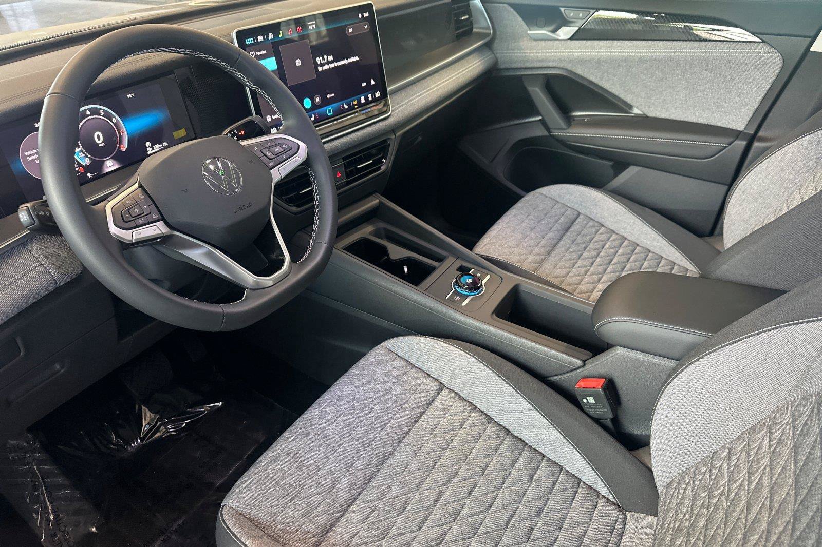 New 2026 Volkswagen Tiguan S AWD/4WD image 10