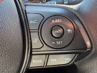 Used 2021 Toyota RAV4 XLE w/ Convenience Package image 8