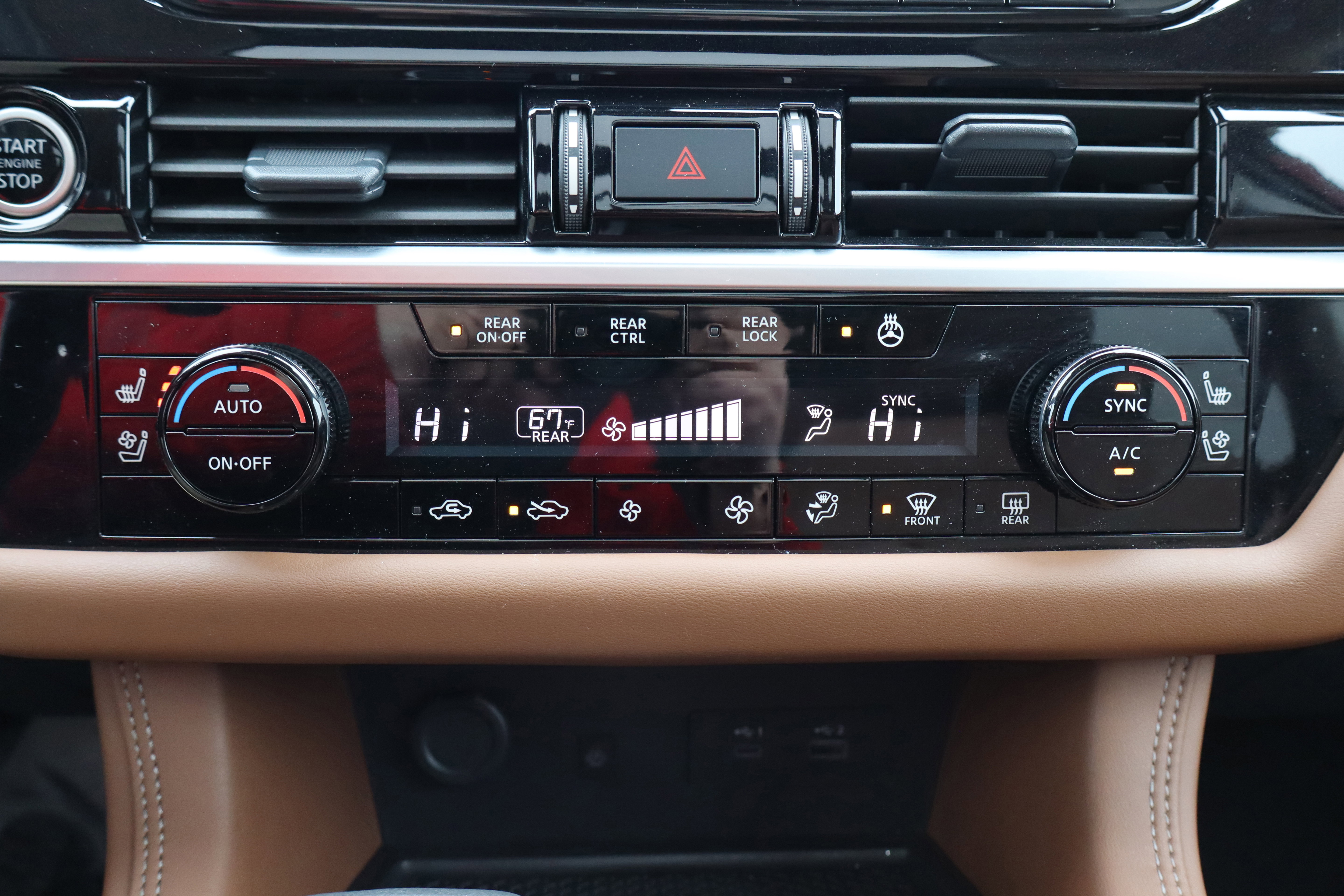 Used 2024 Nissan Pathfinder Platinum w/ Cargo Package image 24