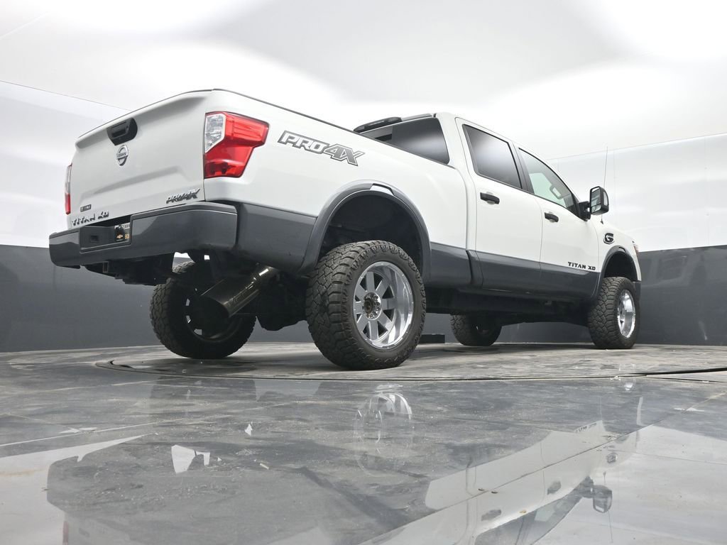 Used 2019 Nissan Titan PRO-4X image 38