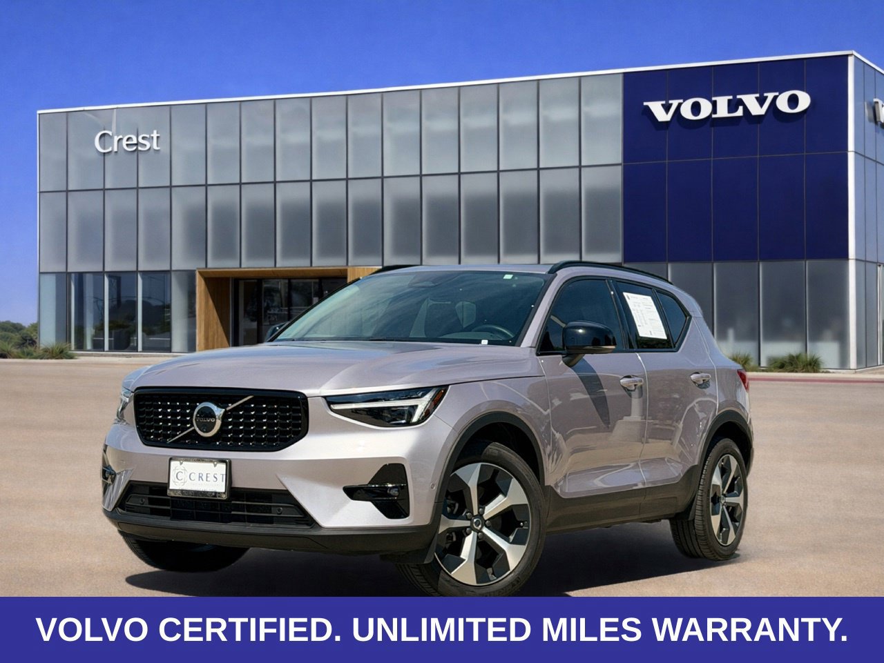 Certified 2026 Volvo XC40 B5 Plus AWD/4WD image 1