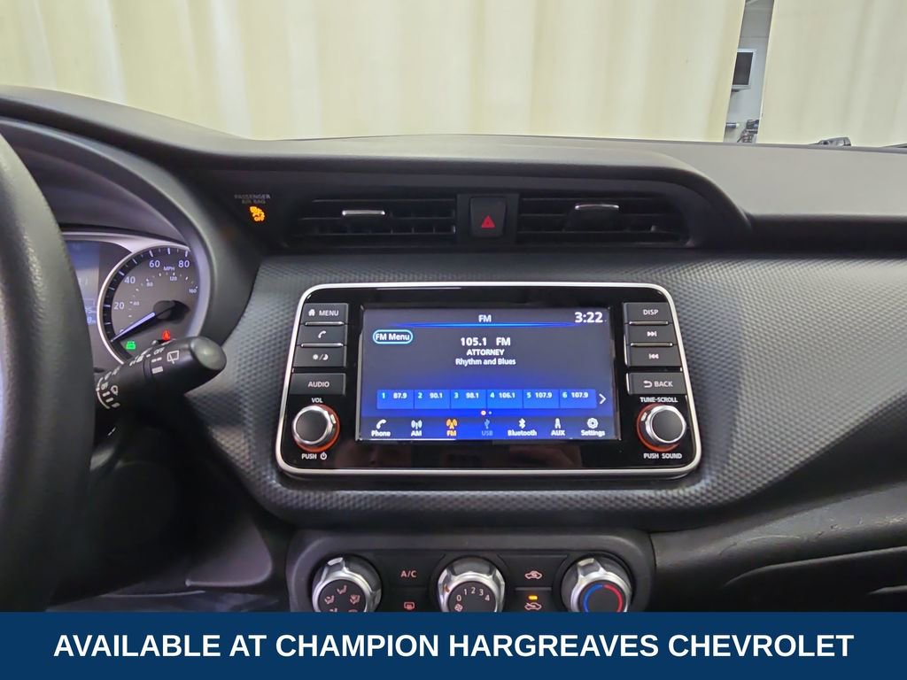 Used 2022 Nissan Kicks S FWD image 17