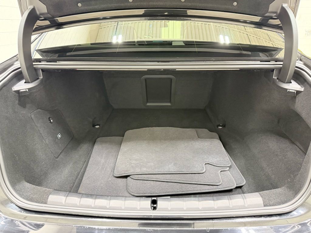 Used 2024 BMW i7 M70 w/ Premium Package image 54