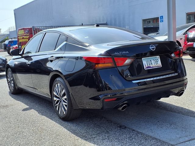 Used 2023 Nissan Altima 2.5 SV w/ SV Premium Package FWD image 3