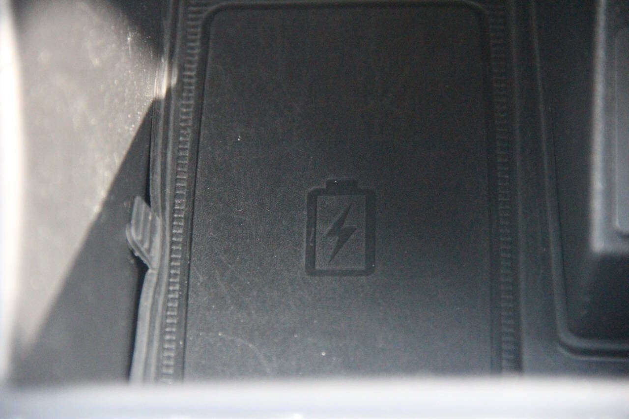 Used 2022 Ford Edge Titanium image 21