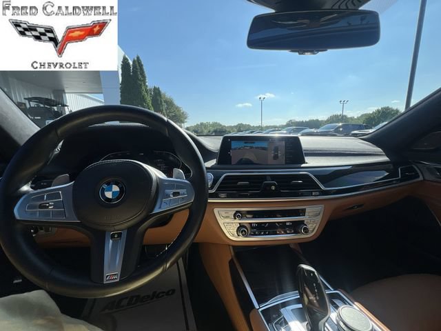 Used 2021 BMW 740i xDrive w/ Luxury Rear Seating Package AWD/4WD image 10