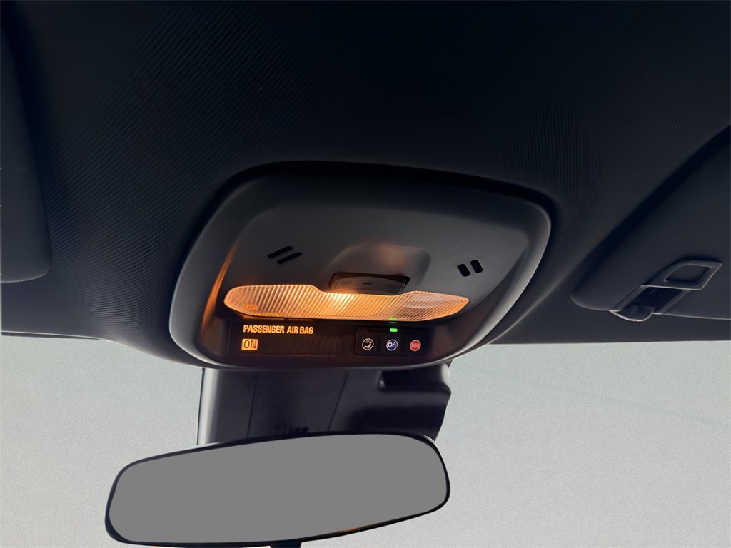 Used 2025 Chevrolet Trax RS w/ Driver Confidence Package image 27