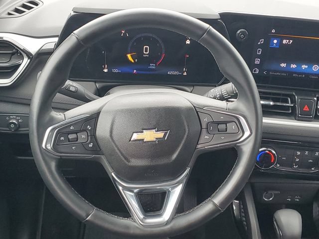 Used 2024 Chevrolet TrailBlazer LT w/ LT Cold Weather Package FWD image 11